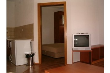 Macédoine Privát Struga, Extérieur